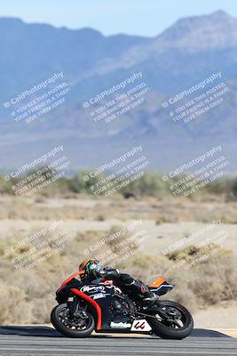 media/Nov-16-2025-Race Pace (Sun) [[8c5fa54630]]/Non Verified Riders (1st 20 Minutes)/4-Turn 16 (1116am)/